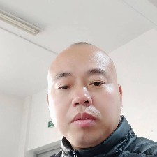 何先生