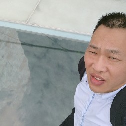 何先生