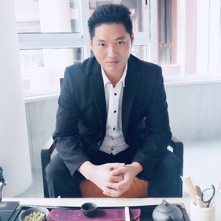 李先生