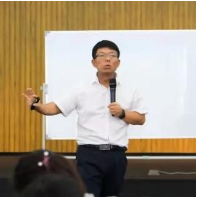 王先生